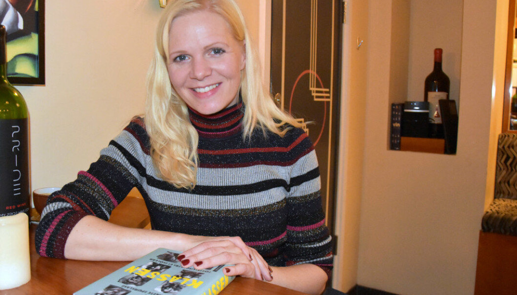 Marte Spurkland mener hun kom tett på da hun intervjuet elevene og læreren gjennom et helt skoleår. Resultatet ble boka «Klassen». Foto: Wenche Schjønberg Marte Spurkland mener hun kom tett på da hun intervjuet elevene og læreren gjennom et helt skoleår. Resultatet ble boka «Klassen». Foto: Wenche Schjønberg