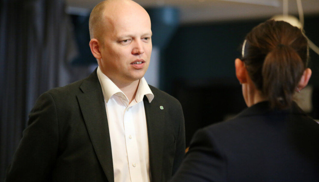 Trygve Slagsvold Vedum er den eneste partilederen med yrkesfaglig bakgrunn. Han mener det er viktig å bevare tettheten til folket. Foto: Senterpartiet. Trygve Slagsvold Vedum er den eneste partilederen med yrkesfaglig bakgrunn. Han mener det er viktig å bevare tettheten til folket. Foto: Senterpartiet.