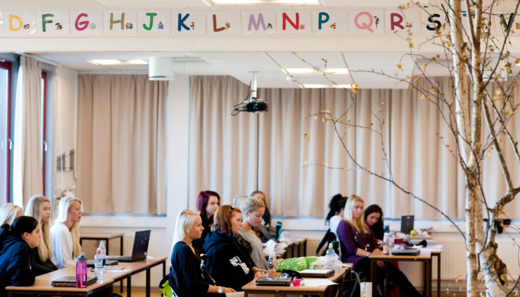 Yrkesfagelever trives bedre og bedre på skolen. Illustrasjonsfoto tatt på Røyken videregående i 2012. Arkivfoto: Utdanning Yrkesfagelever trives bedre og bedre på skolen. Illustrasjonsfoto tatt på Røyken videregående i 2012. Arkivfoto: Utdanning