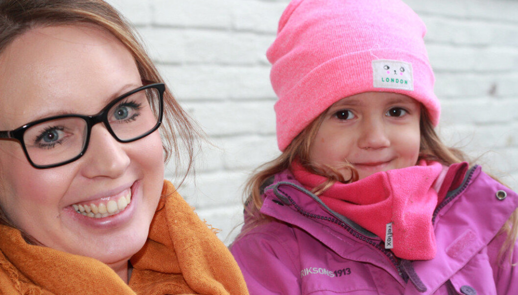 Vi må lytte og forstå skepsisen utenlandske foreldre kan føle. Barnehager er ikke vanlig alle steder i verden, sier migrasjonspedagog Erle Sellevåg. Foto: Rakel Benon Vi må lytte og forstå skepsisen utenlandske foreldre kan føle. Barnehager er ikke vanlig alle steder i verden, sier migrasjonspedagog Erle Sellevåg. Foto: Rakel Benon