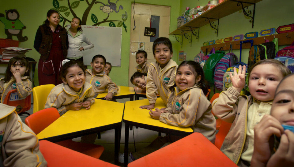I Mexico er det obligatorisk med treårig førskole, fra barna er tre til seks år. Hvert alderstrinn er i en gruppe på inntil 25 barn, som 5-åringene her. Foto: Marco Aguilar