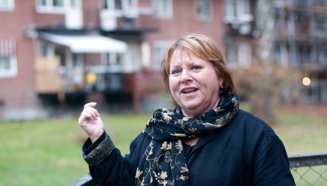 Visesanger Kari Svendsen er her ved det gamle huset i Akersbakken barnehage i Oslo hvor hun gikk fra 1954 til 1957. Foto: Bente Bolstad Visesanger Kari Svendsen er her ved det gamle huset i Akersbakken barnehage i Oslo hvor hun gikk fra 1954 til 1957. Foto: Bente Bolstad