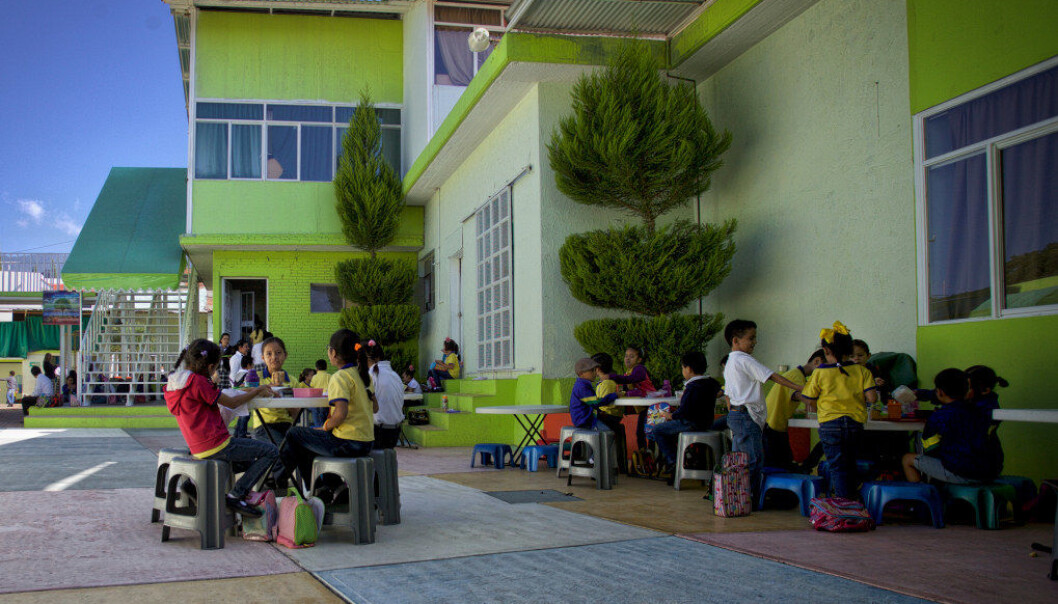 Teizcali er en av Mexicos mange private undervisningsinstitusjoner som har tilbud til flere aldersgrupper. Skolen har både barnehage, barne- og ungdomsskole. Barnas egne interesser og behov står i sentrum for læringen. Foto: Marco Aguilar Teizcali er en av Mexicos mange private undervisningsinstitusjoner som har tilbud til flere aldersgrupper. Skolen har både barnehage, barne- og ungdomsskole. Barnas egne interesser og behov står i sentrum for læringen. Foto: Marco Aguilar