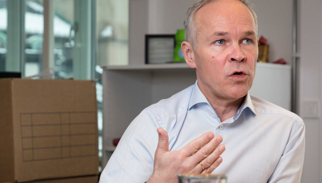 Mobbere i videregående skalkunne bli tvangsflyttet og overgrepsdømte skal nektes å jobbe i videregående skole, er to forslag som sendes til Stortinget av statsråd Jan Tore Sanner. Arkivfoto: Erik M. Sundt Mobbere i videregående skalkunne bli tvangsflyttet og overgrepsdømte skal nektes å jobbe i videregående skole, er to forslag som sendes til Stortinget av statsråd Jan Tore Sanner. Arkivfoto: Erik M. Sundt