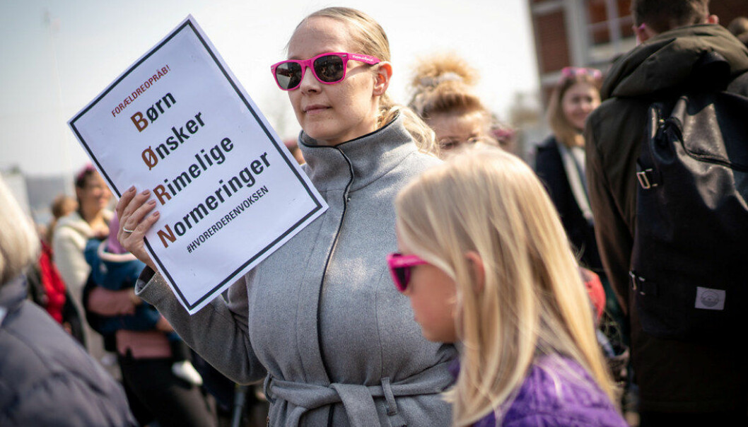 Laurdag var det 57 demonstrasjonar i Danmark for betre bemanning i barnehagane. Foto: Per Bille