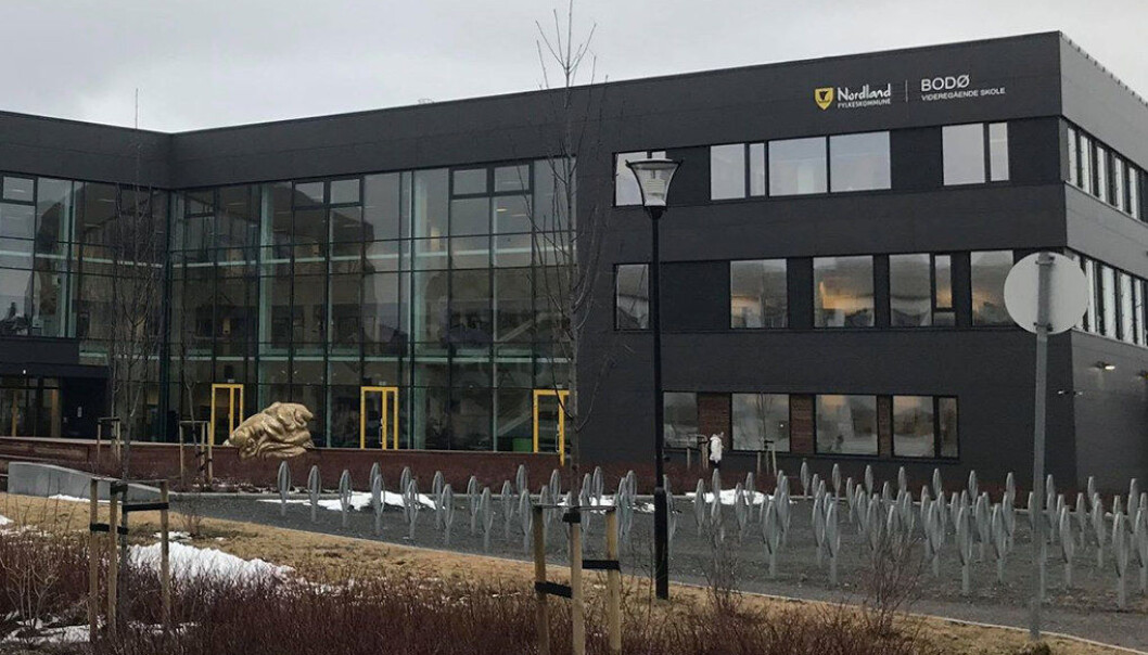 Elev filmet at en lærer blir slått av en elev og la det ut på nett. Foto: privat Elev filmet at en lærer blir slått av en elev og la det ut på nett. Foto: privat
