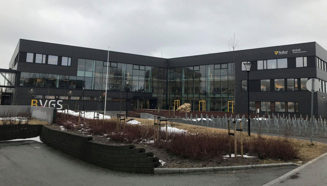 Elevene som utførte vold og la ut hendelsen på nett, risikerer å bli utvist fra Bodø videregående skole. Foto: Privat Elevene som utførte vold og la ut hendelsen på nett, risikerer å bli utvist fra Bodø videregående skole. Foto: Privat