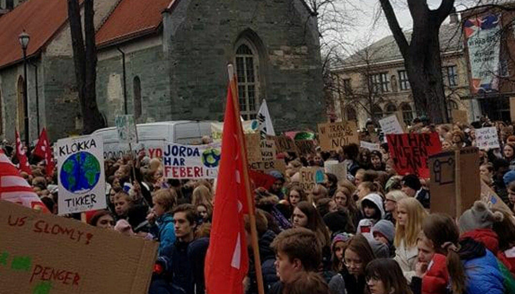 Mange unge hadde samlet seg i Trondheims gater for å markere klimasaken. Foto: Anna Solem Hilstad