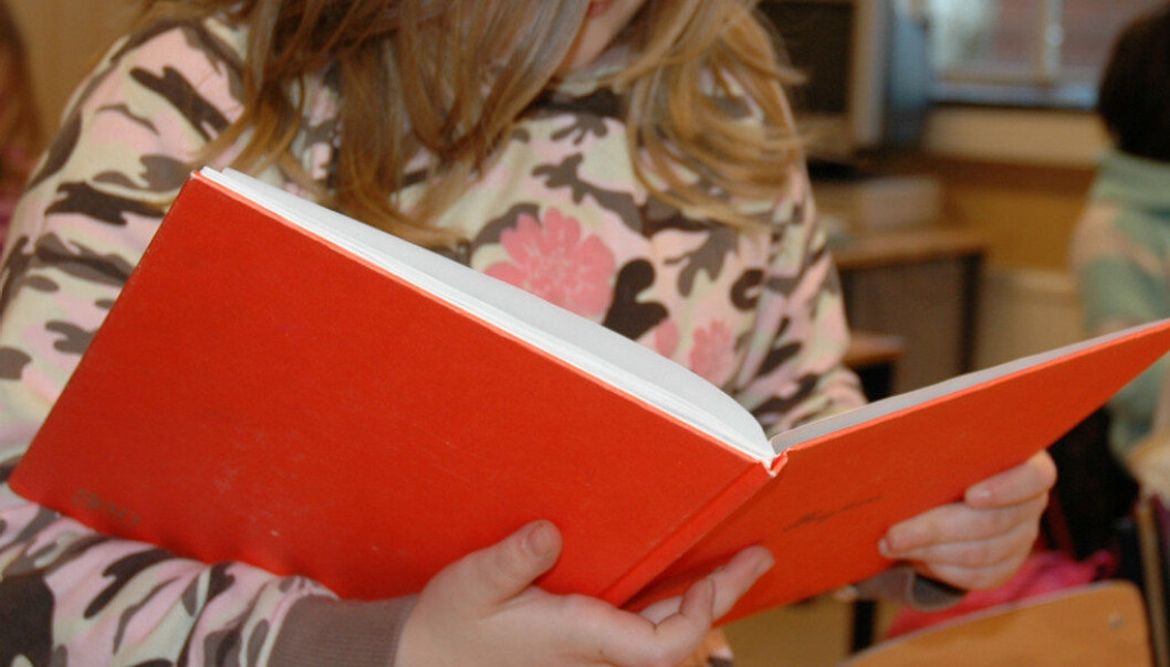 Konklusjonen i ein masteroppgåve er at barnehagane ikkje førebudde barna på skriftspråket dei ville møte i skolen. Arkivfoto: Utdanning Konklusjonen i ein masteroppgåve er at barnehagane ikkje førebudde barna på skriftspråket dei ville møte i skolen. Arkivfoto: Utdanning