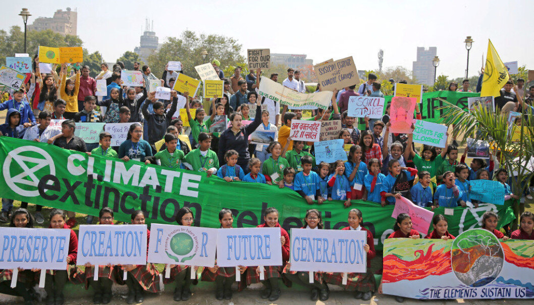 Også i New Dehli i India streiket elever i protest mot manglende tiltak for å motvirke klimaendringer. Foto: AP/NTB Scanpix Også i New Dehli i India streiket elever i protest mot manglende tiltak for å motvirke klimaendringer. Foto: AP/NTB Scanpix
