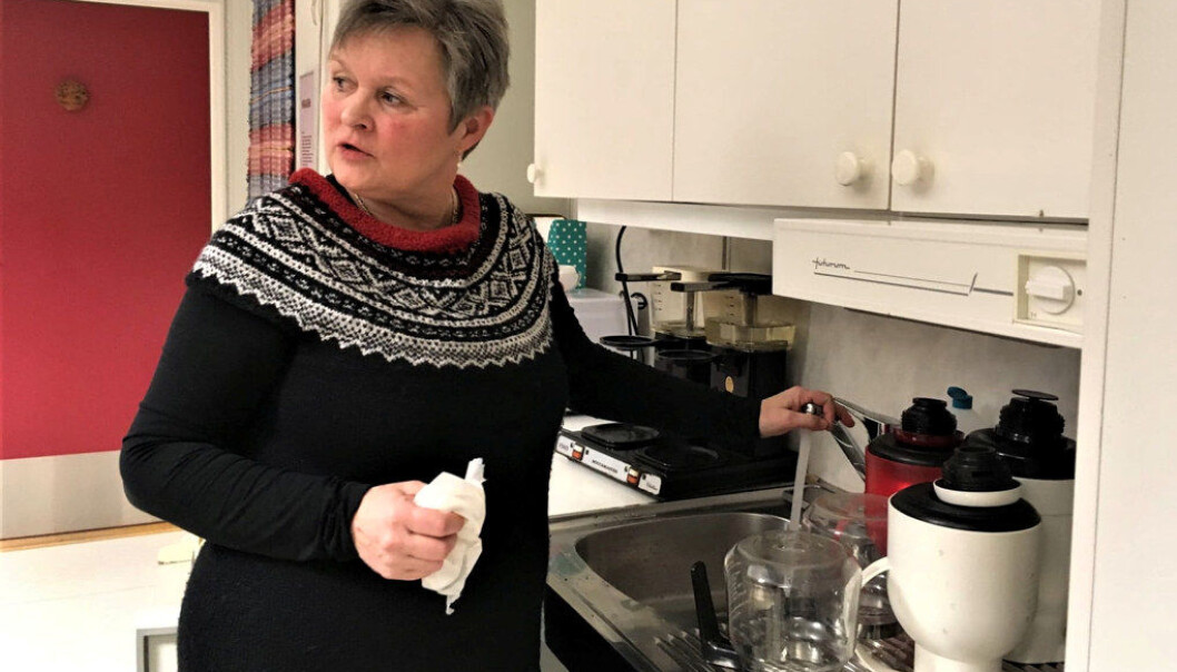 – Hvert fjerde år er oppvekstsenteret her nedleggingstrua, sier Eva Marie Storø, lærer på Vik og hovedtillitsvalgt i Kvæfjord kommune. Foto: Sonja Holterman – Hvert fjerde år er oppvekstsenteret her nedleggingstrua, sier Eva Marie Storø, lærer på Vik og hovedtillitsvalgt i Kvæfjord kommune. Foto: Sonja Holterman