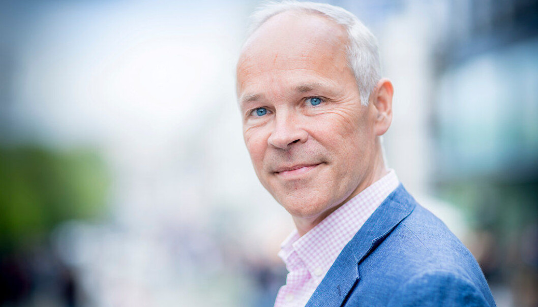 Regjeringen har laget handlingsplan mot negativ sosial kontroll, med 28 tiltak. I dag ble et av tiltakene lansert av Jan Tore Sanner. Foto: Bo Mathisen Regjeringen har laget handlingsplan mot negativ sosial kontroll, med 28 tiltak. I dag ble et av tiltakene lansert av Jan Tore Sanner. Foto: Bo Mathisen