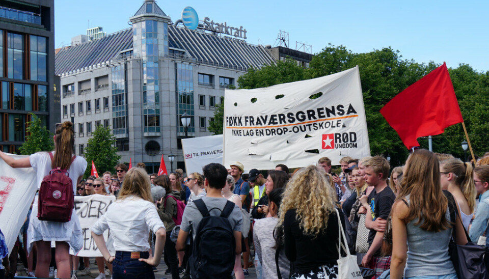 Sommeren 2016 demonstrerte ungdom utenfor Stortinget. Arkivfoto: Utdanning