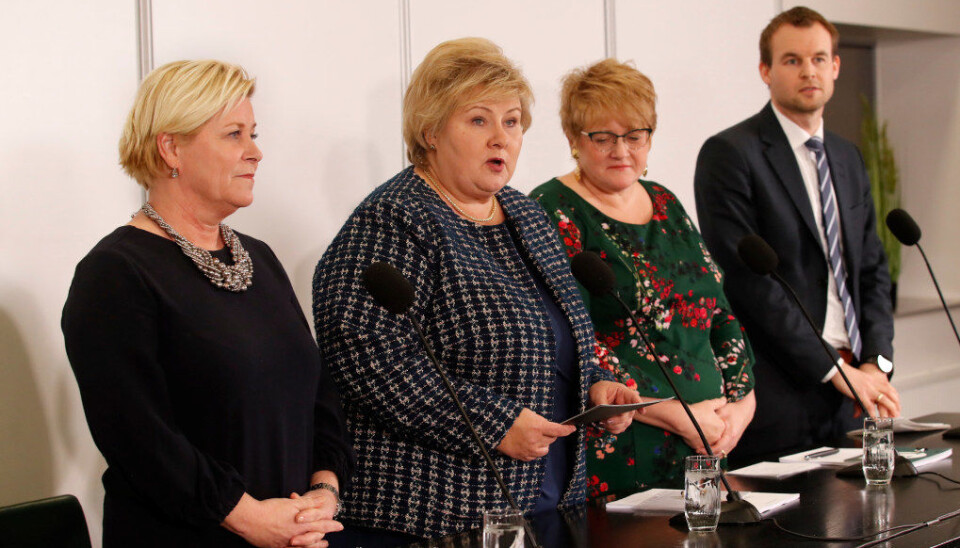 Finansminister Siv Jensen, statsminister Erna Solberg, kulturminister Trine Skei Grande og nestleder i Krf, Kjell Ingolf Ropstad holder pressekonferanse etter at landstyremøtene sa ja til den fremforhandlede regjeringsplattfomen. Foto: Terje Bendiksby / NTB Scanpix