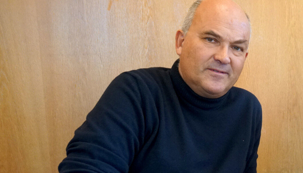 Jeg har aldri hørt eksplisitt at noen frykter å delta i debatt, men det finnes få rektor som er like frittalende som Bjørn Bolstad i Bærum, sier Kjell Lars Berge (bildet), professor i retorikk og språklig kommunikasjon ved Universitetet i Oslo. Jeg har aldri hørt eksplisitt at noen frykter å delta i debatt, men det finnes få rektor som er like frittalende som Bjørn Bolstad i Bærum, sier Kjell Lars Berge (bildet), professor i retorikk og språklig kommunikasjon ved Universitetet i Oslo.
