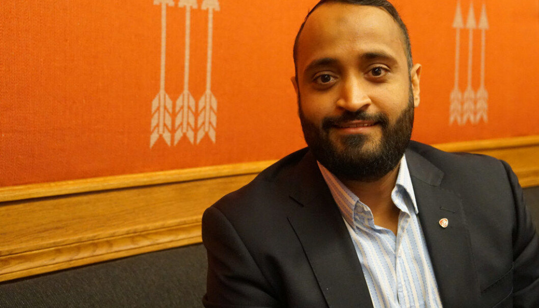 Bystyrerepresentant Abdullah Alsabeehg (Ap) i Oslo reagerer på at Høyre og Venstre umiddelbart uttrykte misnøye med håndteringen av varslingene mot utdanningsbyråd Inga Marte Thorkildsen. Foto: Marianne Ruud Bystyrerepresentant Abdullah Alsabeehg (Ap) i Oslo reagerer på at Høyre og Venstre umiddelbart uttrykte misnøye med håndteringen av varslingene mot utdanningsbyråd Inga Marte Thorkildsen. Foto: Marianne Ruud