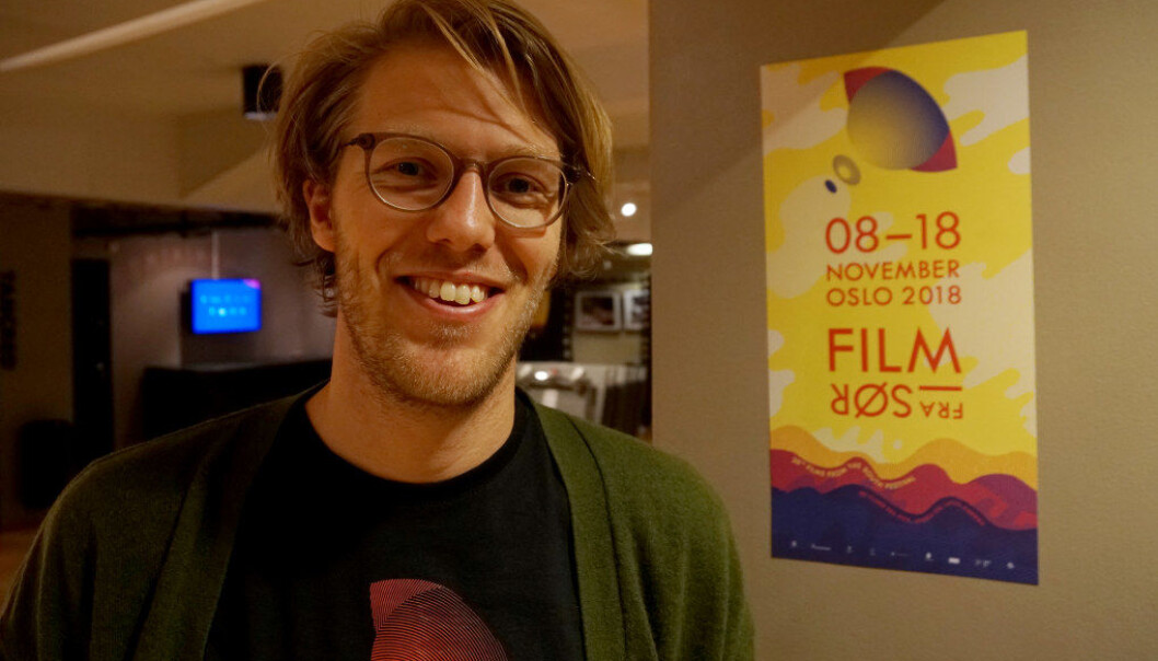 Ansvarlig for skolevisningene, Per Eirik Gilsvik, forteller Utdanning om noen av filmene på årets Film fra Sør. Sterke oppvekstskildringer preger handlingen i mange av årets filmer. Foto: Marianne Ruud Ansvarlig for skolevisningene, Per Eirik Gilsvik, forteller Utdanning om noen av filmene på årets Film fra Sør. Sterke oppvekstskildringer preger handlingen i mange av årets filmer. Foto: Marianne Ruud
