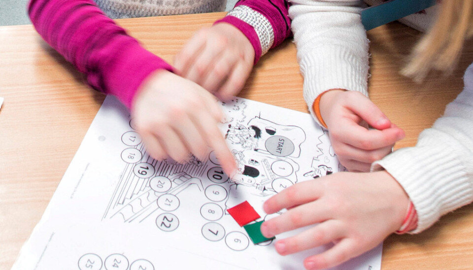 I dag tar det for lang tid før barn og unge får hjelpen de trenger. Elevene får ofte tilbud først i ungdomsskolen, mens det burde skjedd i barnehagen eller på barneskolen. Systemet virker i tillegg ekskluderende. En av tre elever som får spesialundervisning blir tatt ut av klasserommet, skriver Heidi Aabrekk. Arkivfoto: Utdanning