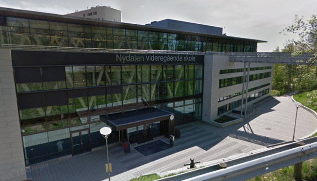 81 ansatte ved Nydalen videregående skole i Oslo kommer her med en støtteerklæring til lektor Simon Malkenes ved Ulsrud videregående skole. Foto: google 81 ansatte ved Nydalen videregående skole i Oslo kommer her med en støtteerklæring til lektor Simon Malkenes ved Ulsrud videregående skole. Foto: google