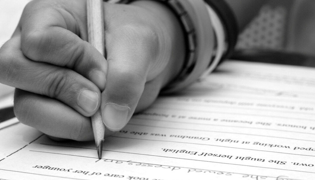 Det var ved innføringen av den forrige reformen det tidligere faget pedagogikk ble omdannet til studiet «pedagogikk og elevkunnskap» (PEL). Dette studiet skulle være «limet» i utdanningen og gi studentene en opplevelse av helhet og sammenheng, skriver Gerd Grimsæth og May Britt R. Brekke. Foto: Angelica C. / Free Images Det var ved innføringen av den forrige reformen det tidligere faget pedagogikk ble omdannet til studiet «pedagogikk og elevkunnskap» (PEL). Dette studiet skulle være «limet» i utdanningen og gi studentene en opplevelse av helhet og sammenheng, skriver Gerd Grimsæth og May Britt R. Brekke. Foto: Angelica C. / Free Images
