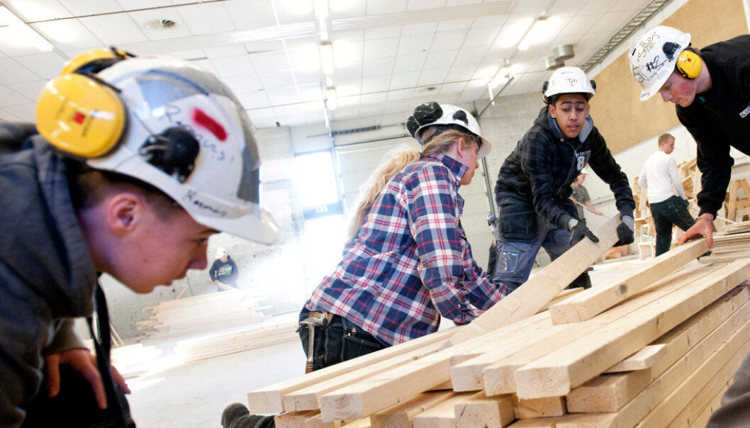 Nå kan elever som vil bytte til yrkesfag etter ett år på studiespesialisering likevel fullføre videregående skole på normert tid. Ill.foto: Erik M. Sundt Nå kan elever som vil bytte til yrkesfag etter ett år på studiespesialisering likevel fullføre videregående skole på normert tid. Ill.foto: Erik M. Sundt