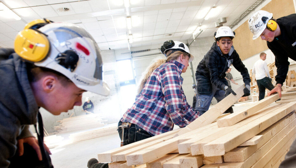 Nå kan elever som vil bytte til yrkesfag etter ett år på studiespesialisering likevel fullføre videregående skole på normert tid. Ill.foto: Erik M. Sundt