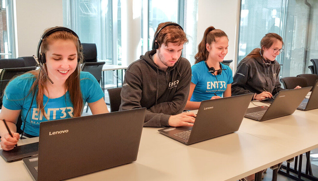 Her får du fem gode tips til hva du kan gjøre hvis du skal opp i matematikkeksamen. Foto: Hans Skjong Her får du fem gode tips til hva du kan gjøre hvis du skal opp i matematikkeksamen. Foto: Hans Skjong