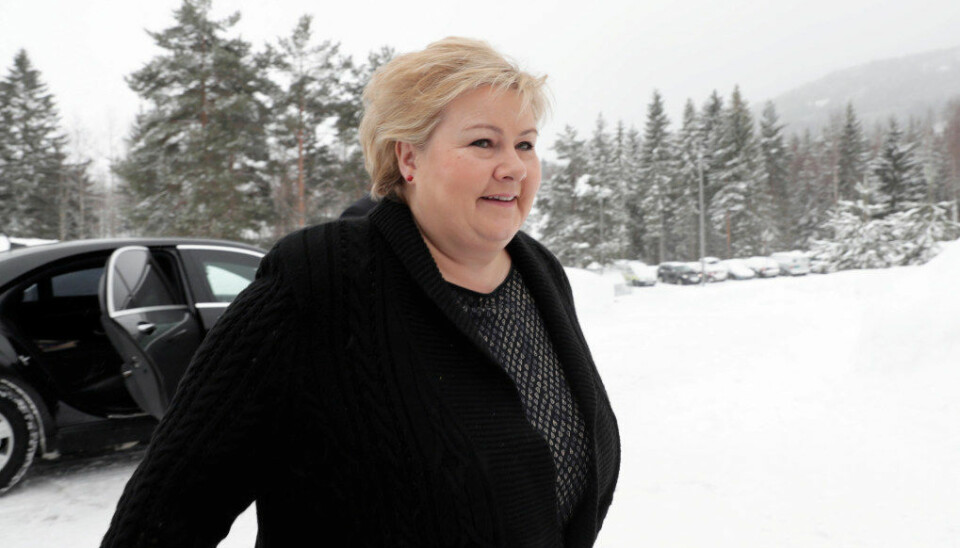 Statsminister Erna Solberg ankommer regjeringens budsjettkonferanse på Hurdalsjøen hotell. Foto: Berit Roald / NTB scanpix