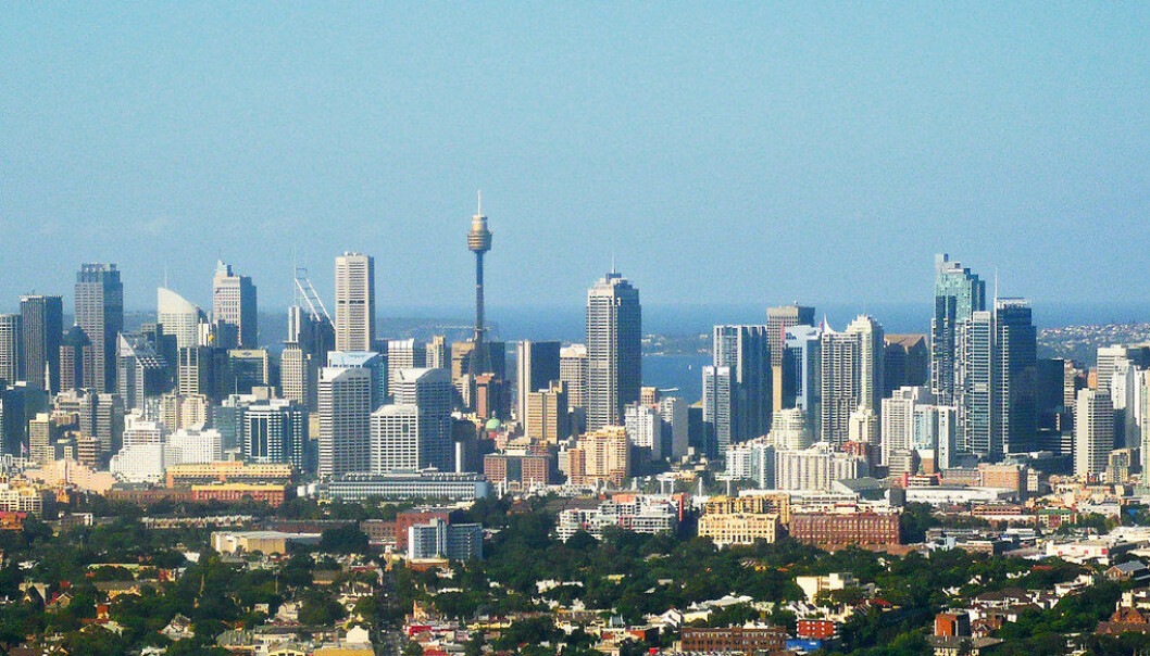 Sydney er den største byen i Australia. Høye boligpriser gjør at lærere ikke har råd til å bo i sentrum. Sydney er den største byen i Australia. Høye boligpriser gjør at lærere ikke har råd til å bo i sentrum.