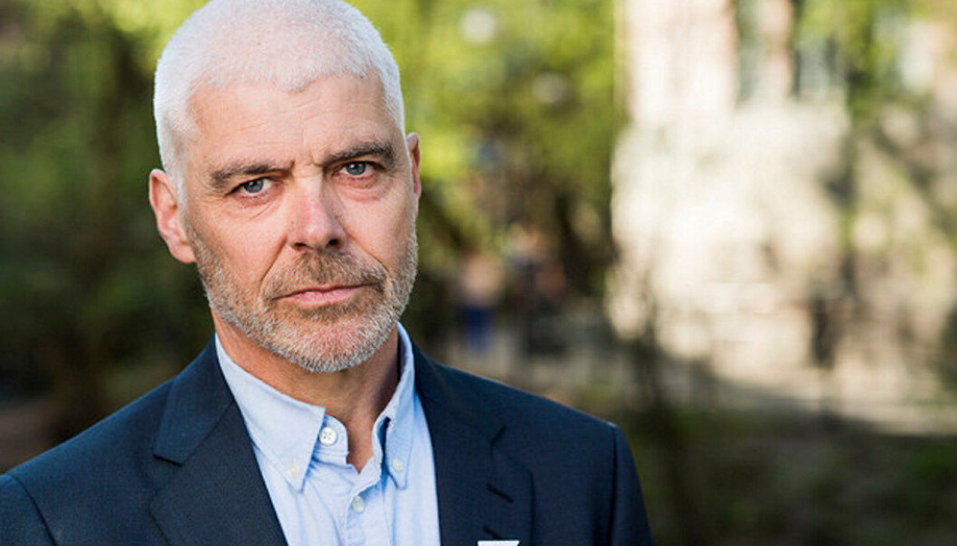 Petter Eide i SV mener de nye reglene for statsborgerskap gir lærerne en rolle de ikke skal ha. Foto: SV/Marius Nyheim Kristoffersen. Petter Eide i SV mener de nye reglene for statsborgerskap gir lærerne en rolle de ikke skal ha. Foto: SV/Marius Nyheim Kristoffersen.