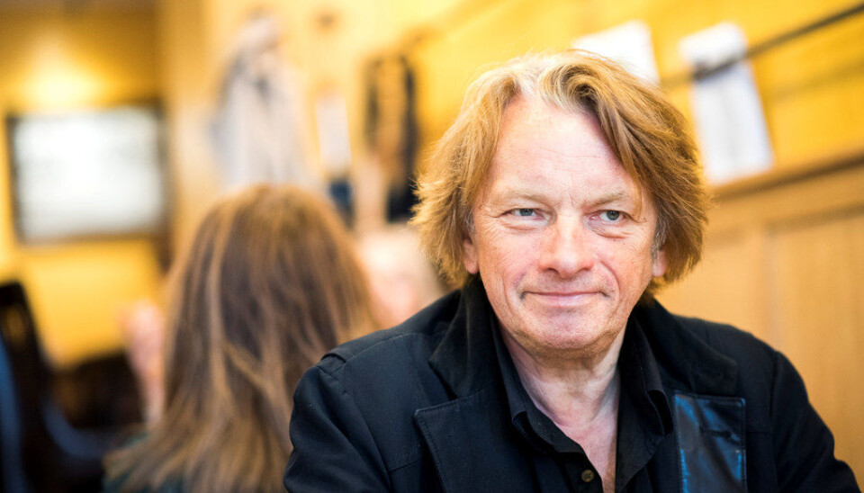 Jan Eggum har det aller best når han er «i flyt», inspirert til å skrive tekster og lage musikk. Produksjonen er konstant: I sitt personlige arkiv har han flere hundre melodier på lager. Foto: Erik M. Sundt.