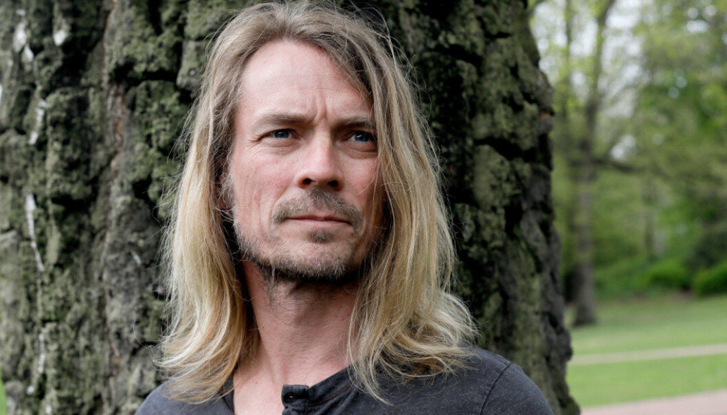 Jeg er glad for at andre psykologer stort sett setter pris på at jeg gjør det på den måten jeg gjør det, sier Peder Kjøs. Han er i disse dager aktuell med ny sesong av «Jeg mot meg». Foto: Tor Stenersen, Aftenposten Jeg er glad for at andre psykologer stort sett setter pris på at jeg gjør det på den måten jeg gjør det, sier Peder Kjøs. Han er i disse dager aktuell med ny sesong av «Jeg mot meg». Foto: Tor Stenersen, Aftenposten