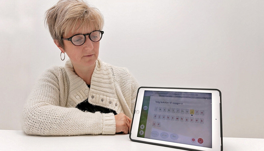 - Erik kunne bare 5–7 bokstaver. Han fikk raskt fremgang da lesemetoden iMAL ble tatt i bruk, og snart falt Erik til ro i timene. Slik beskrives opplegget spesialpedagog Regine Nagelhus bruker. Foto: Tore Viem - Erik kunne bare 5–7 bokstaver. Han fikk raskt fremgang da lesemetoden iMAL ble tatt i bruk, og snart falt Erik til ro i timene. Slik beskrives opplegget spesialpedagog Regine Nagelhus bruker. Foto: Tore Viem