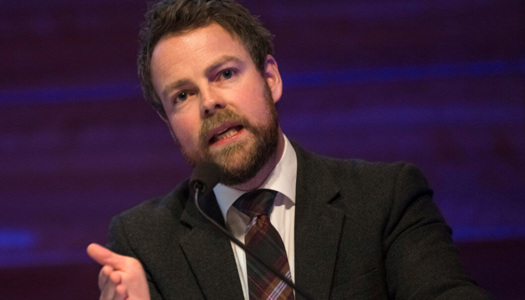 – Tar man høyde for at det finnes mørketall på dette området, er det hjerteskjærende, sier kunnskapsminister Torbjørn Røe Isaksen (H) om tallene fra Utdanning: I 2017 var det minst 28 saker der ansatte i barnehage og skole var enten siktet, tiltalt eller dømt for overgrep mot barn. Arkivfoto: Utdanning – Tar man høyde for at det finnes mørketall på dette området, er det hjerteskjærende, sier kunnskapsminister Torbjørn Røe Isaksen (H) om tallene fra Utdanning: I 2017 var det minst 28 saker der ansatte i barnehage og skole var enten siktet, tiltalt eller dømt for overgrep mot barn. Arkivfoto: Utdanning