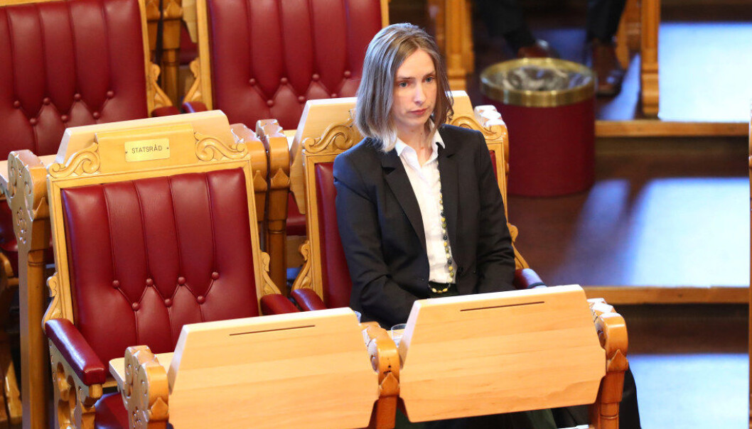 Iselin Nybø (V), som styrer departementet for forskning og høyere utdanning, måtte forsvare prosessen rundt den mulige nedleggingen av flere læresteder under Nord universitet i Stortingets spørretime onsdag. Foto: Ryan Kelly / NTB scanpix Iselin Nybø (V), som styrer departementet for forskning og høyere utdanning, måtte forsvare prosessen rundt den mulige nedleggingen av flere læresteder under Nord universitet i Stortingets spørretime onsdag. Foto: Ryan Kelly / NTB scanpix