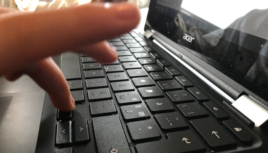 Mobbing på nett er et omfattende problem. I dag ble undervisningsopplegget "Nye bruk hue" lansert, som en del av arbeidet mot nettmobbing. Ill. foto: Paal Svendsen Mobbing på nett er et omfattende problem. I dag ble undervisningsopplegget "Nye bruk hue" lansert, som en del av arbeidet mot nettmobbing. Ill. foto: Paal Svendsen