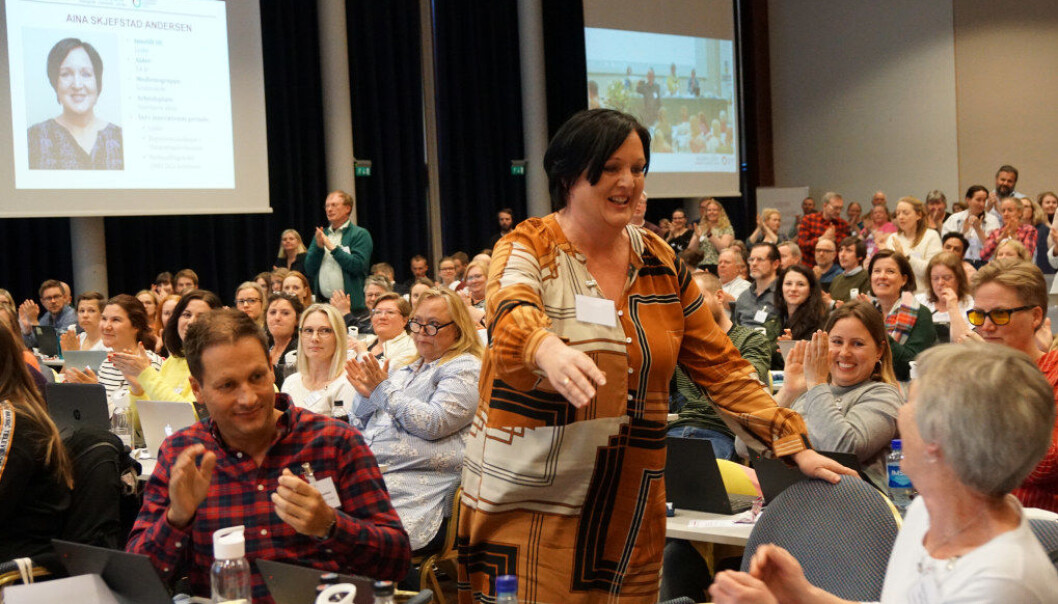 Ledertrioen i Utdanningsforbundet Oslo, Atle Andre Danielsen, Aina Skjefstad Andersen og Therese Thyness Fagerhaug ble gjenvalgt for fire nye år til stående applaus fra delegatene. Foto: Marianne Ruud Ledertrioen i Utdanningsforbundet Oslo, Atle Andre Danielsen, Aina Skjefstad Andersen og Therese Thyness Fagerhaug ble gjenvalgt for fire nye år til stående applaus fra delegatene. Foto: Marianne Ruud