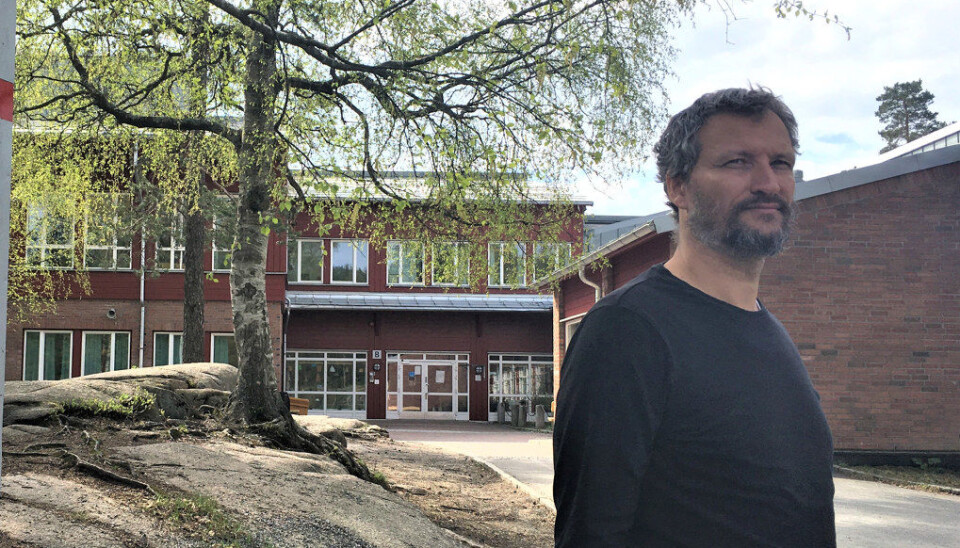 – De kortsiktige ulempene hindrer mange i å varsle om problemer på skolen, sier rektor ved Bjøråsen skole på Romsås i Oslo, Jarle Dukic Sandven. Foto: Sonja Holterman