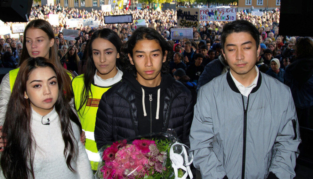 I oktober viste godt over 1000 Trondheims-elever solidaritet med Abbasi-familien. F.v: Silje Sliper, Taibah Abbasi, Mona Elfareh, Ehsan Abbasi og Yasin Abbasi. Foto: Bjørn Lønnum Andreassen I oktober viste godt over 1000 Trondheims-elever solidaritet med Abbasi-familien. F.v: Silje Sliper, Taibah Abbasi, Mona Elfareh, Ehsan Abbasi og Yasin Abbasi. Foto: Bjørn Lønnum Andreassen