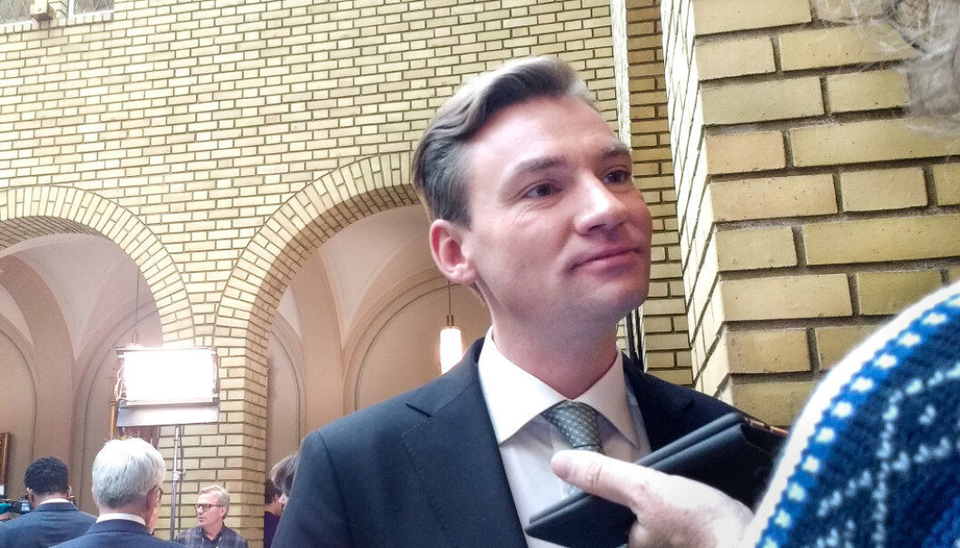– Lærerspesialister er en del av kompetanseløftet for lærere. Arbeidet med økt lærertetthet blir opprettholdt ved at vi opprettholder den satsinga vi la inn i fjor, sier vikarierende kunnskapsminister Henrik Asheim (H). FOTO: Hans Skjong – Lærerspesialister er en del av kompetanseløftet for lærere. Arbeidet med økt lærertetthet blir opprettholdt ved at vi opprettholder den satsinga vi la inn i fjor, sier vikarierende kunnskapsminister Henrik Asheim (H). FOTO: Hans Skjong