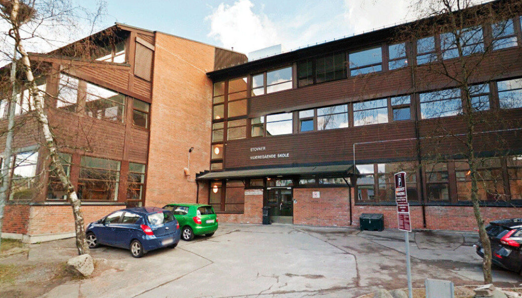 Rektor ved Stovner videregående skole mener det er behov for mer vakthold eller tilstedeværelse av politi. Foto: Google Rektor ved Stovner videregående skole mener det er behov for mer vakthold eller tilstedeværelse av politi. Foto: Google