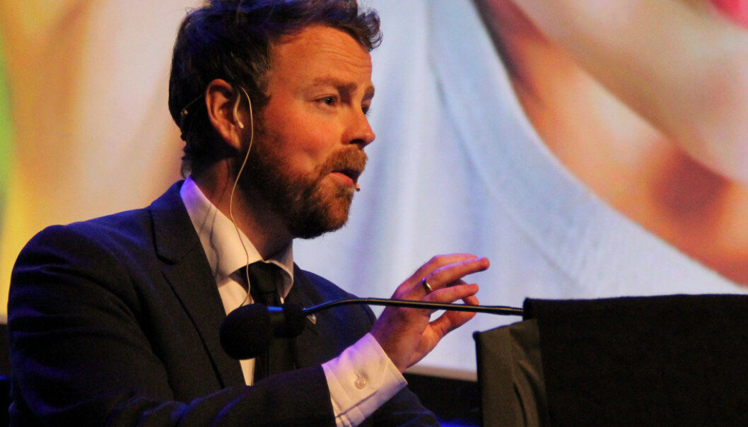 En tidligere lærer mener kunnskapsminister Torbjørn Røe Isaksen (H) bør få nobelprisen i medisin for innføringen av fraværsgrensen. Arkivfoto: Utdanning En tidligere lærer mener kunnskapsminister Torbjørn Røe Isaksen (H) bør få nobelprisen i medisin for innføringen av fraværsgrensen. Arkivfoto: Utdanning
