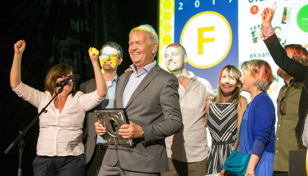 Utdanning ble i går kveld kåret til årets fagblad under Fagpresseprisene 2017. F.v: Kari Oliv Vedvik, Harald F. Wollebæk, Knut Hovland, Paal Svendsen, Sonja Holterman, Ylva Törngren og Jørgen Jelstad. Foto: Audun Braastad/NTB scanpix Utdanning ble i går kveld kåret til årets fagblad under Fagpresseprisene 2017. F.v: Kari Oliv Vedvik, Harald F. Wollebæk, Knut Hovland, Paal Svendsen, Sonja Holterman, Ylva Törngren og Jørgen Jelstad. Foto: Audun Braastad/NTB scanpix