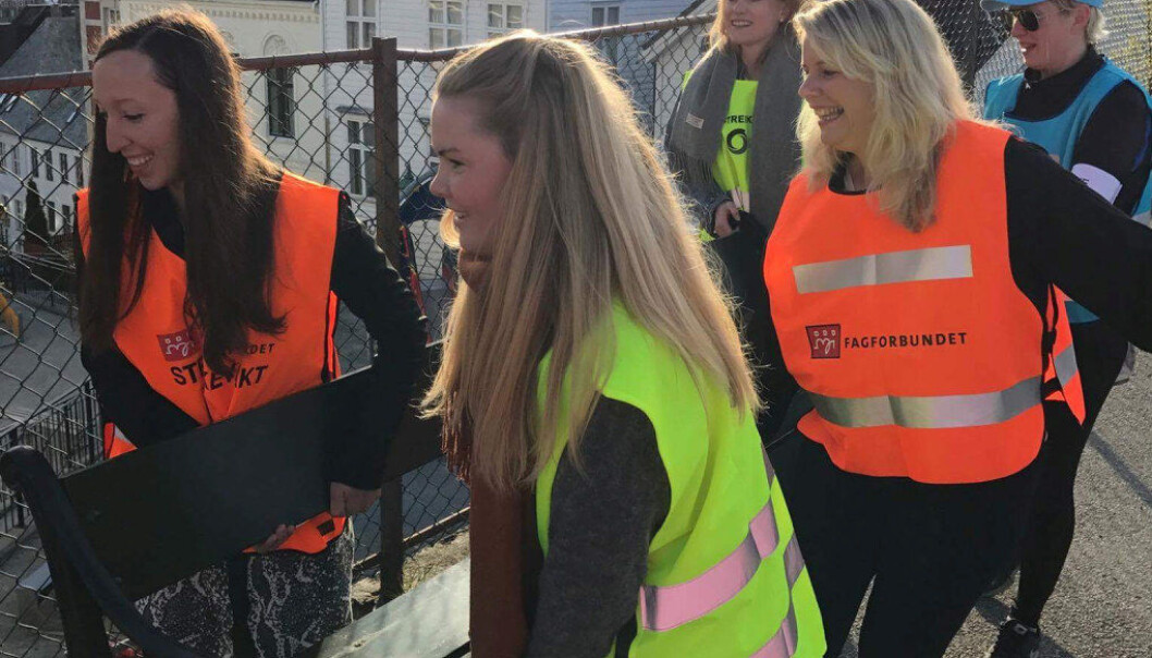 Ansatte ved Akasia Nykirken og Akasia Søreide forbereder seg på streik etter at meklingen ikke førte fram. Stridens kjerne er pensjon. Foto: Odd Arild Viste, Utdanningsforbundet Ansatte ved Akasia Nykirken og Akasia Søreide forbereder seg på streik etter at meklingen ikke førte fram. Stridens kjerne er pensjon. Foto: Odd Arild Viste, Utdanningsforbundet