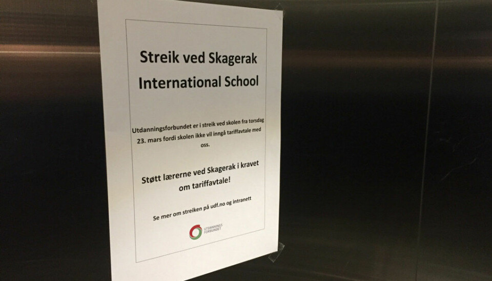 Det er streik ved Skagerak International School i Sandefjord. Utdanningsforbundet sier de streiker så lenge det er nødvendig. Foto: Paal Svendsen
