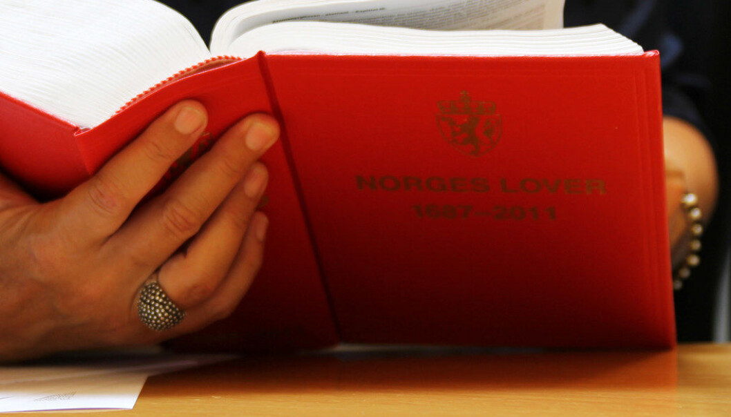 En tidligere rektor ved en skole i Stavanger er tiltalt for å ha svindlet Rogaland fylkeskommune for over 19 millioner kroner. Arkivfoto: Utdanning En tidligere rektor ved en skole i Stavanger er tiltalt for å ha svindlet Rogaland fylkeskommune for over 19 millioner kroner. Arkivfoto: Utdanning
