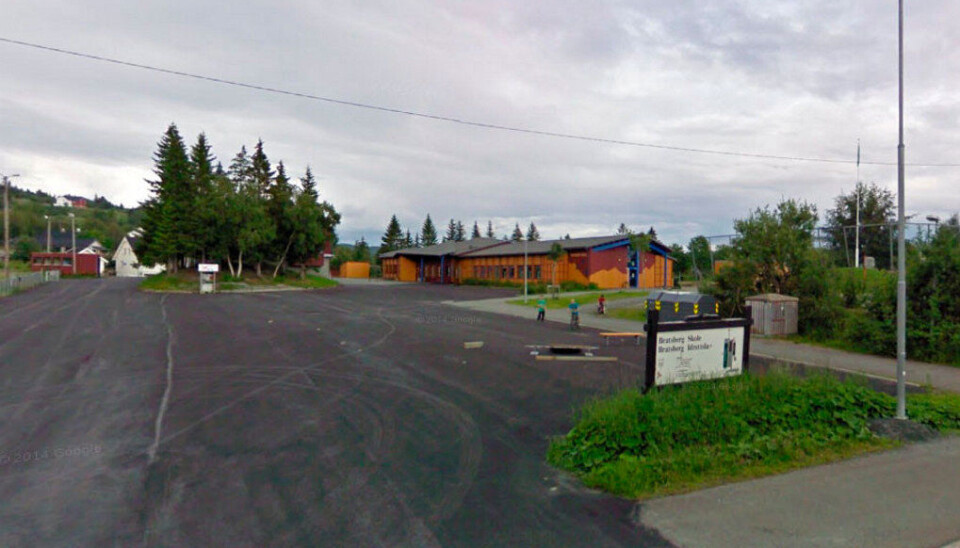 Ved Bratsberg skole utenfor Trondheim bruke de fargekoding av elevene for å unngå at det blir negativ prat om elevene blant lærerne. Foto: Google maps