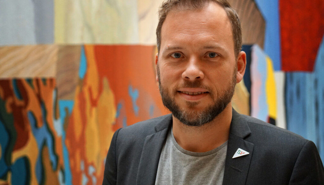 Audun Lysbakken (SV) vil at de minste barna skal være på skolen fra 08.30 til 15. Arkivfoto: Utdanning Audun Lysbakken (SV) vil at de minste barna skal være på skolen fra 08.30 til 15. Arkivfoto: Utdanning
