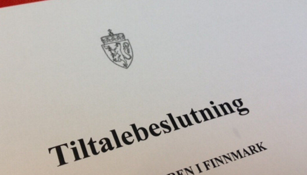 Læreren skal blant annet ha slått, sparket og knipset elevene, ifølge tiltalebeslutningen i saken som nå er oppe i Øst-Finnmark tingrett. Foto: Sonja Holterman Læreren skal blant annet ha slått, sparket og knipset elevene, ifølge tiltalebeslutningen i saken som nå er oppe i Øst-Finnmark tingrett. Foto: Sonja Holterman