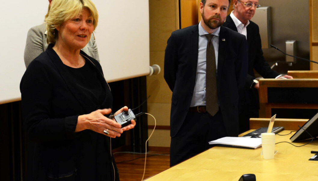 Forsker Marit Kjærnsli presenterte PISA-tallene i dag. Kunnskapsminister Torbjørn Røe Isaksen kommenterte og svarte på spørsmål. Foto: Kari Oliv Vedvik Forsker Marit Kjærnsli presenterte PISA-tallene i dag. Kunnskapsminister Torbjørn Røe Isaksen kommenterte og svarte på spørsmål. Foto: Kari Oliv Vedvik